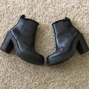 Dr Martens Magdalena fur lined boot